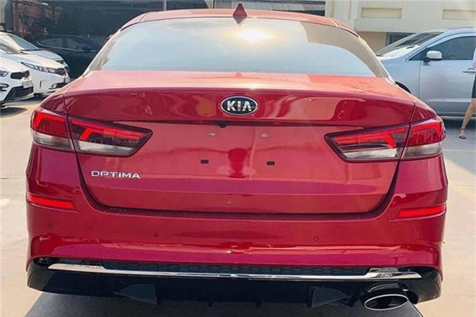 Kia Optima 2019 gia tu 789 trieu co 