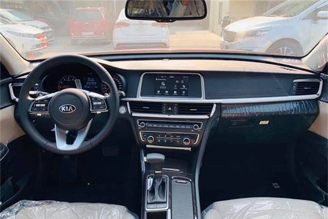 Kia Optima 2019 gia tu 789 trieu co 