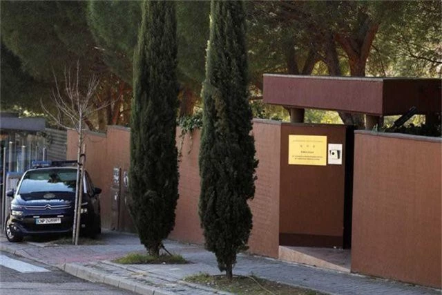 Mỹ bắt cựu quân nhân đột nhập đại sứ quán Triều Tiên ở Tây Ban Nha - 1