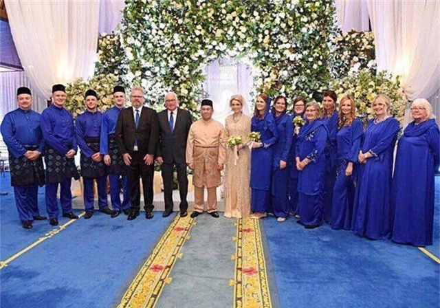 Thái tử Malaysia kết hôn với nữ thường dân người Thụy Điển - 4