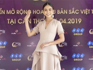 Á hậu Mâu Thủy bất ngờ làm giám khảo vòng casting Hoa hậu Bản sắc Việt toàn cầu 2019