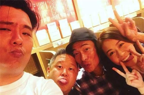 Trong khi cả Hong Kong nháo nhào vì đoạn clip 16 phút, nàng Á hậu ngoại tình lại nhởn nhơ đi du lịch