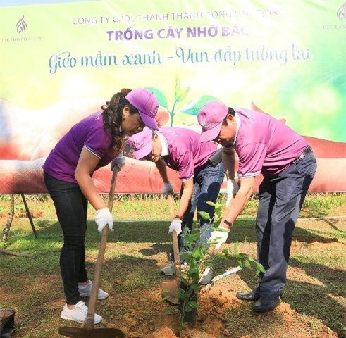 TTC Lâm Đồng ra quân chiến dịch “Trồng cây nhớ Bác”