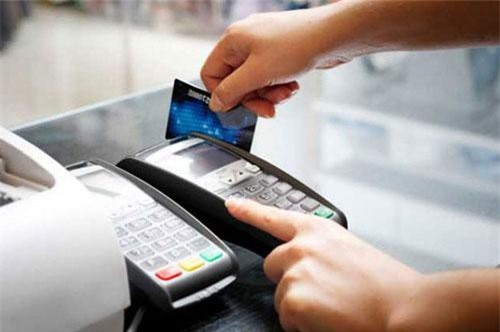 Việt Nam vượt Singapore và Malaysia trong cuộc đua không tiền mặt