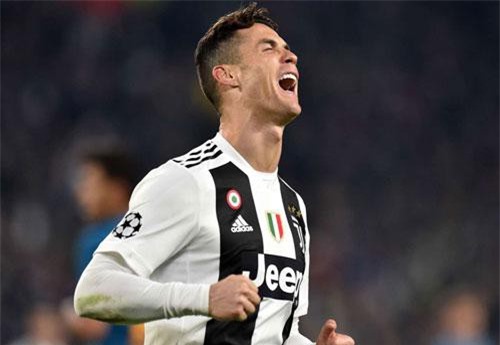 HLV Allegri ấn định tương lai của Cris Ronaldo
