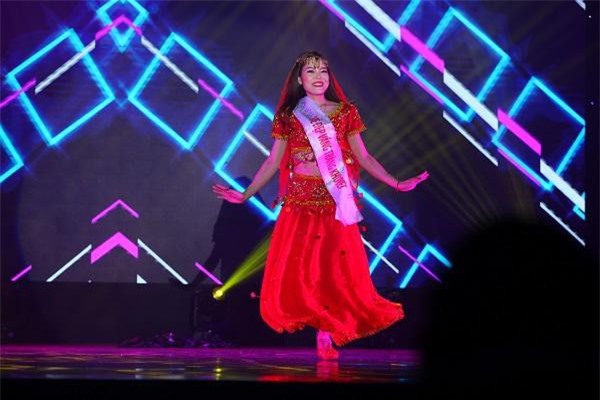 Clip: Vũ điệu "Vầng trăng khuyết" lay động muôn vàn trái tim