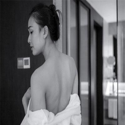 Nghi án Dương Mỹ Linh đã có tình mới sau 2 năm chia tay Bằng Kiều