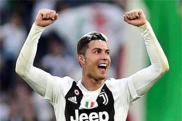 Phá vỡ sự im lặng, C.Ronaldo lên tiếng chốt tương lai - 1