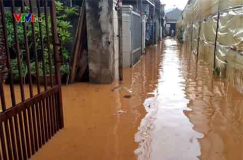 Mưa lớn gây ngập nặng tại Đà Lạt