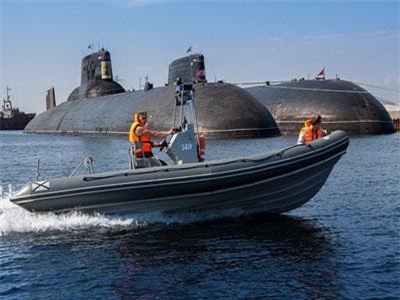 Nội thất tàu ngầm Nga có thể mang 200 tên lửa trông thế nào?