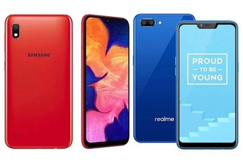 Samsung Galaxy A10 và Realme C1 (phải).