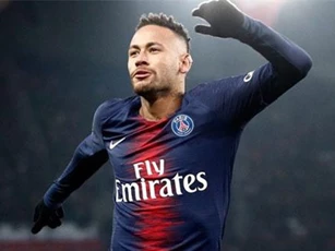CLIP: Neymar tái xuất sau 3 tháng nghỉ dưỡng thương