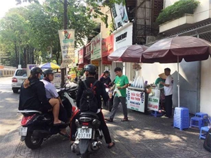 Kiếm 3-4 triệu đồng/ngày nhờ bán “dừa tắc, dừa thơm” mùa nắng nóng