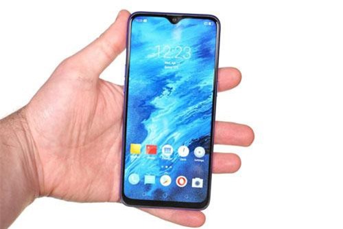 Trên tay smartphone chip S710, RAM 6 GB, camera kép, giá rẻ bất ngờ