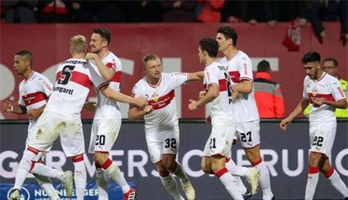 9. VfB Stuttgart - 52,012 nghìn CĐV.