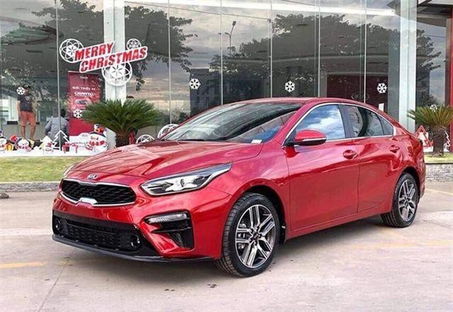 Những mẫu xe giảm giá mạnh ở Việt Nam nhân dịp 30/4