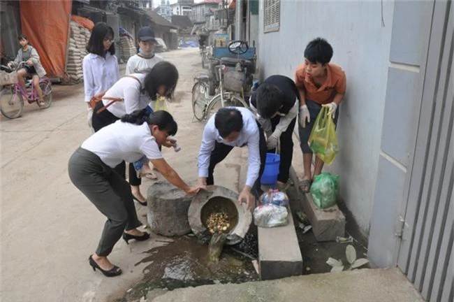 Nghĩ ngay đến mắc bệnh sốt xuất huyết nếu có những dấu hiệu này - Ảnh 4.