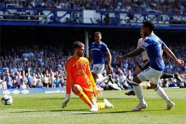 Những khoảnh khắc tan nát của Man Utd trước sức mạnh của Everton - 17