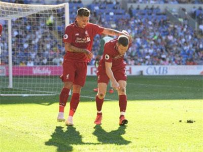 James Milner bật mí kiểu ăn mừng ‘ông già chống gậy’