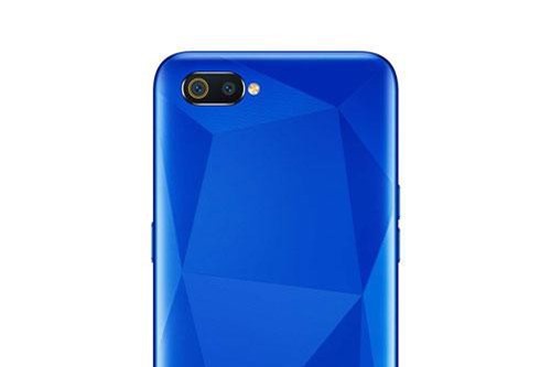 Smartphone camera kép, RAM 3 GB, pin 4.000 mAh, giá siêu rẻ