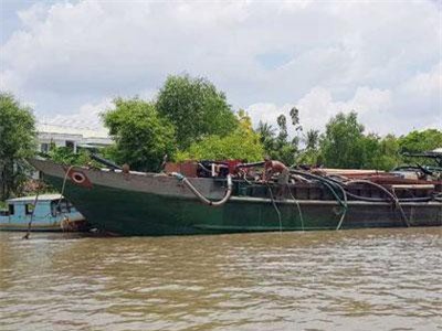 Vĩnh Long: Công an nổ súng bắt “cát tặc” trên sông Hậu