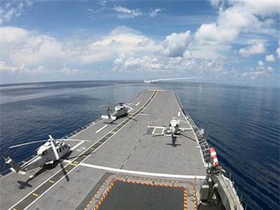 Hoành tráng tàu chiến Thái Lan bắn tên lửa trước mũi tàu sân bay