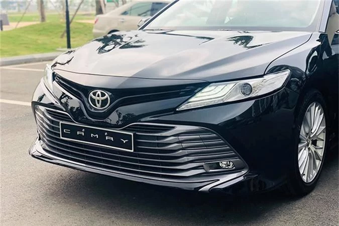 Ra mat Toyota Camry 2019 gia hon 1 ty dong tai Viet Nam-Hinh-3