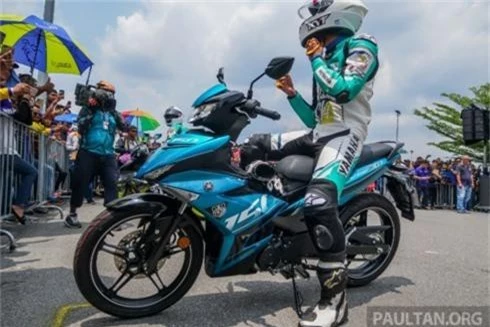 yamaha y15zr 2019 chot gia 46 trieu dong tai malaysia hinh 3