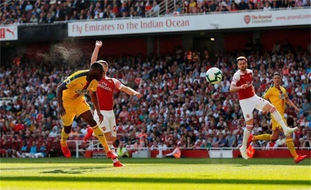 Cuộc đua kỳ lạ ở những vòng đấu cuối Premier League - 3 Cuộc đua kỳ lạ ở những vòng đấu cuối Premier League - 3