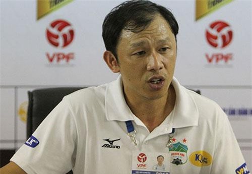 Té ngửa với lý do HLV HAGL bất ngờ từ chức