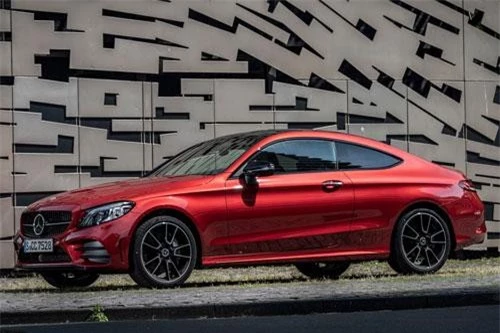 6. Mercedes-Benz C-Class Coupe 4Matic.