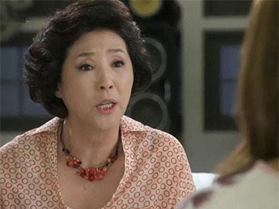 Câu nói cay nghiệt của mẹ chồng khi tôi lên bàn đẻ đã khiến tôi cắn răng chịu đựng và tìm dịp trả thù