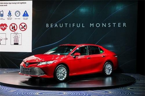 Toyota Camry 2019 ra mắt tại Việt Nam, giá từ 1,029 tỷ đồng