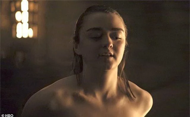 Cảnh “nóng” của Arya Stark khiến “khổ chủ” cũng... sốc - 5