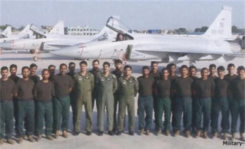 anh: suc manh may bay tiem kich jf-17 cua khong quan pakistan hinh 4