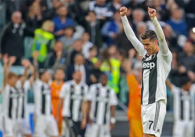 Ronaldo chỉ ra 6 cầu thủ cần mua để vô địch Champions League