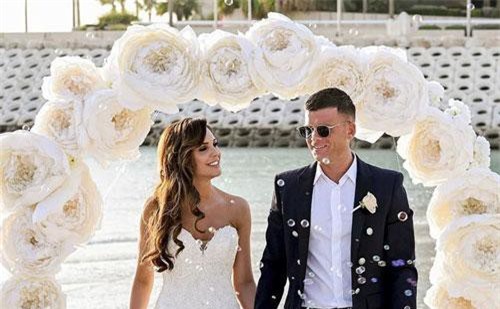 Cựu hoa hậu Anh khoe ảnh cưới lãng mạn