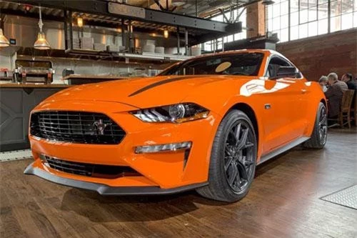Ford Mustang 2.3L High Performance 2020.