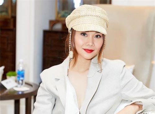 Thanh Hằng hào hứng khi sẽ biểu diễn thời trang… trên hoang đảo