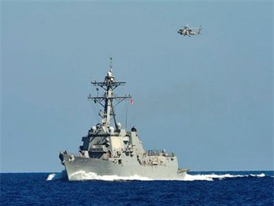 Soi 4 tàu chiến NATO vừa vào biển Baltic đã bị Nga "tóm"