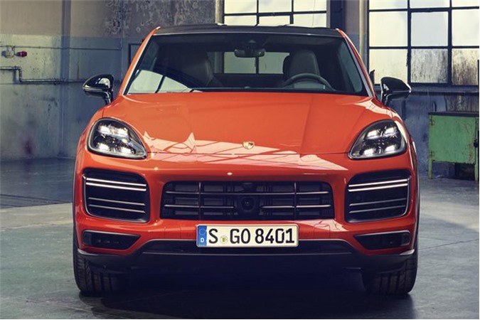 "Soi" Porsche Cayenne Coupe 2020 giá 4,95 tỷ tại Việt Nam