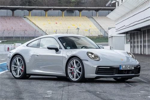 7. Porsche 911 Carrera S 2019 (95 điểm, giá từ 105.100 USD).