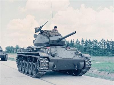 Điểm danh loạt xe tăng CTTG 2 Việt Nam tin dùng