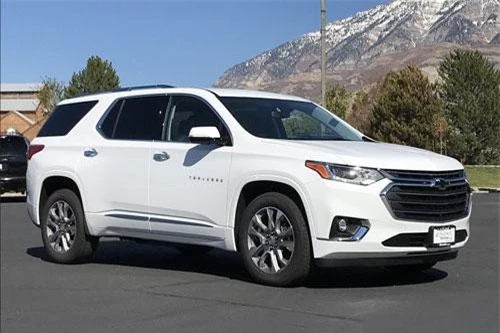 8. Chevrolet Traverse Premier 2019 (95 điểm, 46.695 USD).