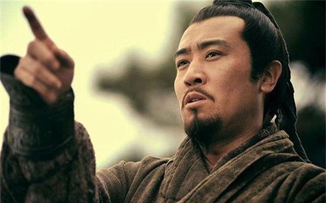 3 lần cất công đi mời Gia Cát Lượng, Lưu Bị chỉ ra bài học để đời về cách tuyển nhân tài