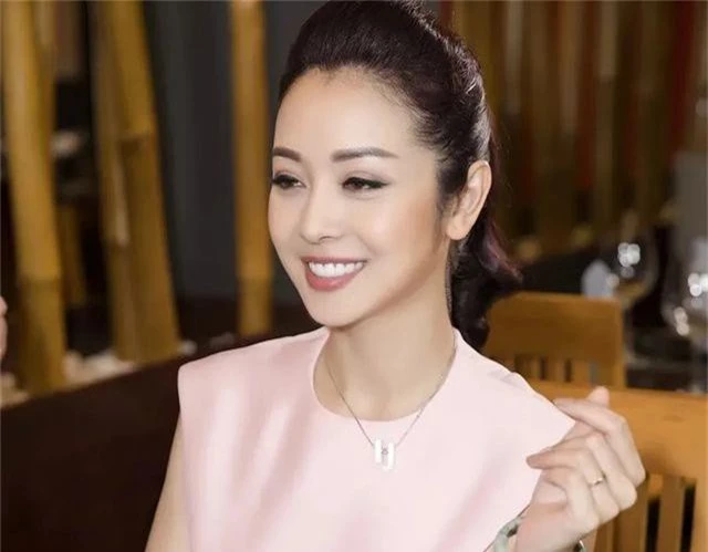 Hoa hậu Việt hiếm hoi chê cằm V-line nhọn hoắt kém tự nhiên - 4