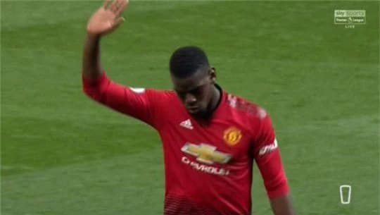 Phản ứng của Pogba ở trận MU vs Man City sau khi bị huyền thoại chỉ trích