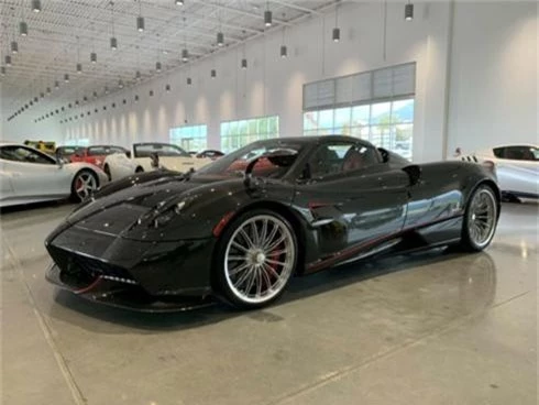 pagani huayra roadster doc dao duoc rao ban 3,65 trieu usd hinh 1