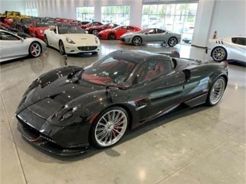 pagani huayra roadster doc dao duoc rao ban 3,65 trieu usd hinh 11