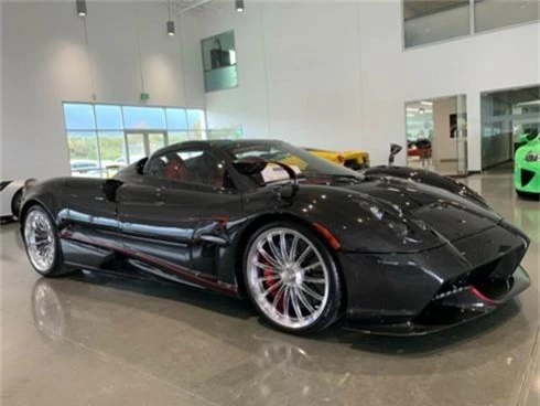 pagani huayra roadster doc dao duoc rao ban 3,65 trieu usd hinh 3